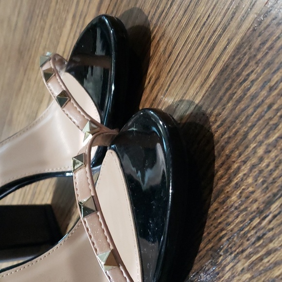 ⭐HOST PICK⭐Charlotte Russe Gold Stud Accent Open Toe Heels - Picture 5 of 15